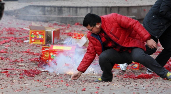 春节能放烟花爆竹吗 春节可以放鞭炮-小麦知识