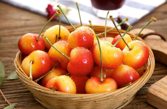 黄金车厘子是樱桃吗 黄金车厘子和樱桃的区别-小麦知识
