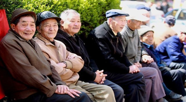 老年人身上为什么会有一股老人味 为什么老人身上有老人味-小麦知识