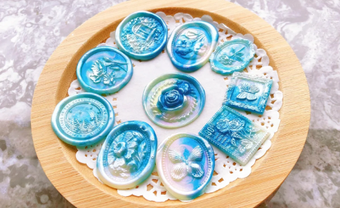 火漆蜡粒是干什么的 火漆蜡粒加热后的气味有毒吗-小麦知识