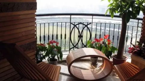 阳台洗衣池需要装热水管吗 阳台推拉门要不要拆掉-小麦知识