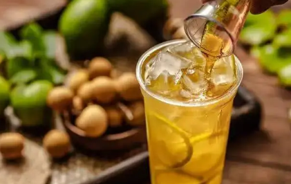 鸭屎香柠檬茶喝了上火吗 鸭屎香柠檬茶是上火还是下火-小麦知识