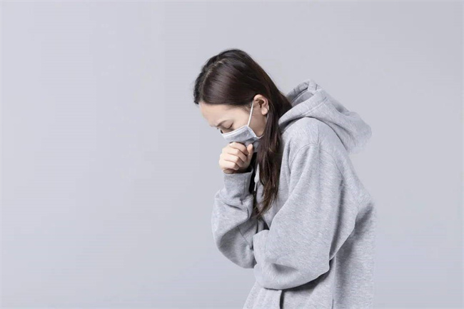 阳了一直咳会不会得肺炎 阳过后会引发肺炎吗-小麦知识