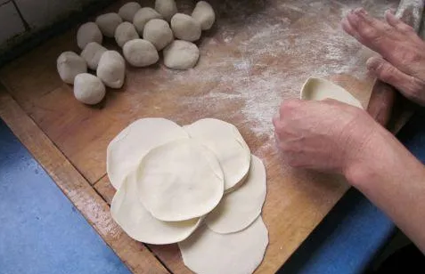 饺子皮和面的步骤与技巧 饺子皮和面制作方法-小麦知识