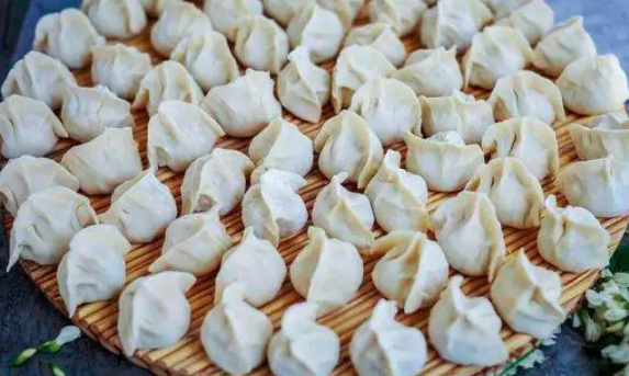 饺子包好了可以在外面放多久 饺子包好了可以在外面放一下午吗-小麦知识