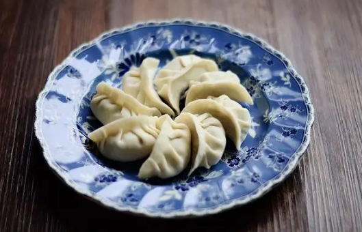 蒸饺子10分钟能熟吗 饺子蒸15分钟能熟吗-小麦知识
