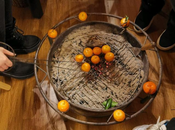 烤橘子用烤箱烤可以吗 烤橘子怎么用烤箱烤好吃-小麦知识