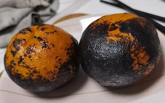 烤橘子止咳带皮吃吗 烤橘子带皮吃止咳效果好吗-小麦知识