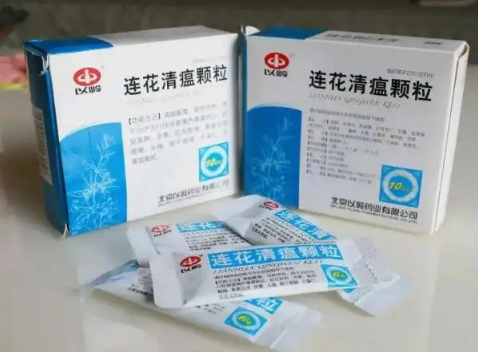 连花清瘟颗粒用开水还是温水冲服 连花清瘟颗粒用热水冲服吗-小麦知识