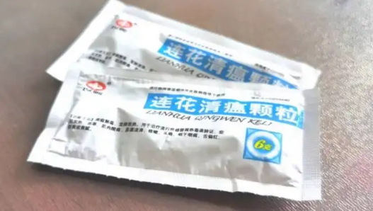 连花清瘟颗粒一次喝了三袋有事吗 连花清瘟颗粒一次喝了三袋怎么办-小麦知识