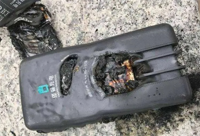 充电宝充一夜会爆炸吗 充电宝充一天一夜会不会爆炸-小麦知识