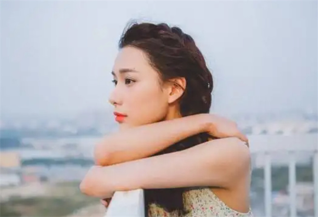 女生空窗期太久有哪些表现 女人长期“空窗”的表现-小麦知识