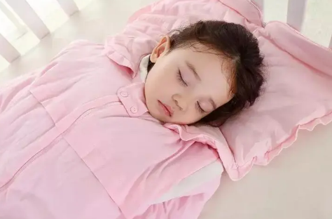 2023年属兔8月出生的是男孩还是女孩 8月出生孩子的命运怎么样-小麦知识