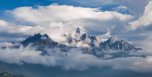 爬完玉龙雪山后胸口疼怎么回事 爬完玉龙雪山后胸口疼怎么办-小麦知识