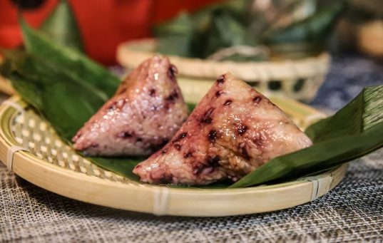 吃粽子喝什么汤比较搭配 吃粽子喝什么茶好消化-小麦知识