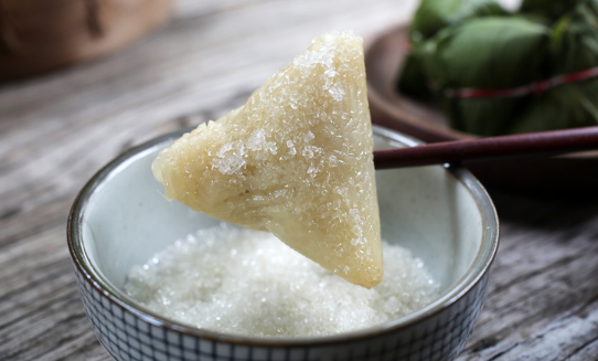 粽子蘸白糖还是红糖好吃 粽子蘸什么糖最好吃-小麦知识