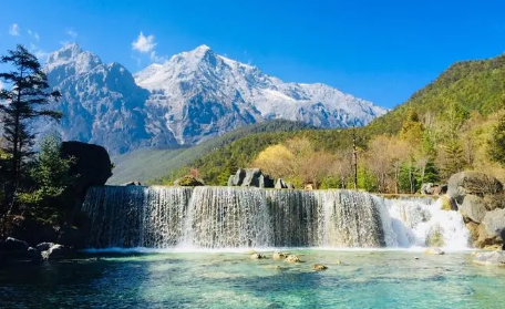 7月份云南的天气热吗 7月份去云南旅游需要准备哪些东西-小麦知识