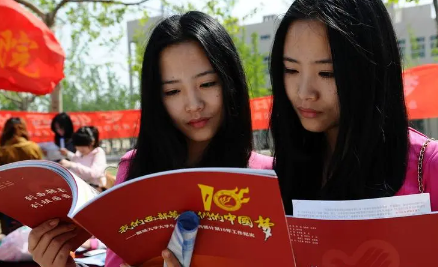 三支一扶必须是应届生吗 往届毕业生能报三支一扶吗-小麦知识