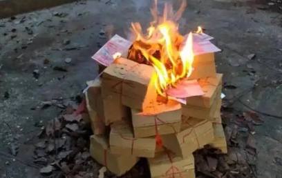 七月半能在家里烧纸钱吗 七月半烧纸是在家里烧还是外面烧-小麦知识