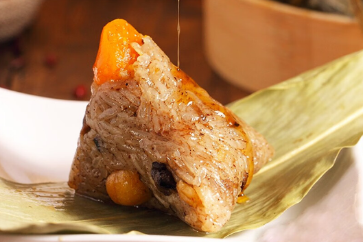 粽子煮好不捞出水行吗 粽子煮过后可以不拿出来就泡着吗-小麦知识