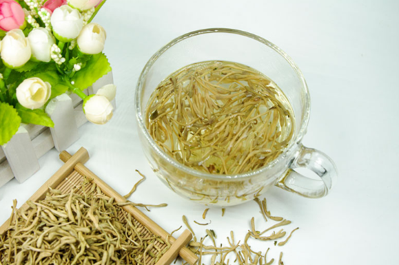 喉咙痛用什么泡水喝效果好得快 喉咙痛泡什么喝可以缓解-小麦知识